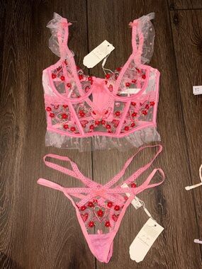 NWT For Love & Lemons Lingerie Set